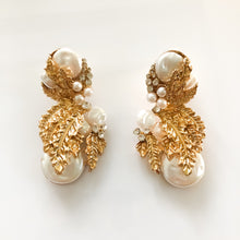 Load image into Gallery viewer, Pearl Foliage Earrings
