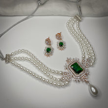 Load image into Gallery viewer, Tiffany