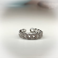 Load image into Gallery viewer, Silver link ring
