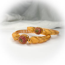 Load image into Gallery viewer, Antique peacock bangles
