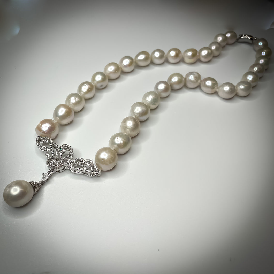 The Swan Lake necklace