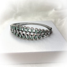 Load image into Gallery viewer, Pine cone
