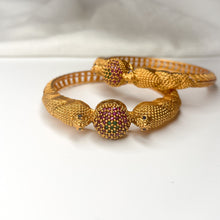 Load image into Gallery viewer, Antique peacock bangles
