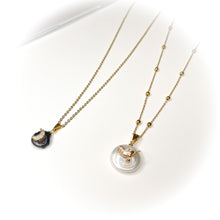 Load image into Gallery viewer, Pearl Figurine necklace
