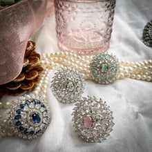 Load image into Gallery viewer, Swirled ring
