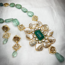 Load image into Gallery viewer, Mother of pearl maala
