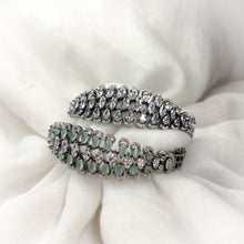 Load image into Gallery viewer, Pine cone
