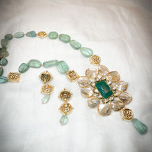 Load image into Gallery viewer, Mother of pearl maala
